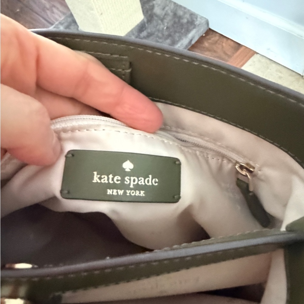 Kate Spade Julia Med Bucket bag - Picture 7 of 13